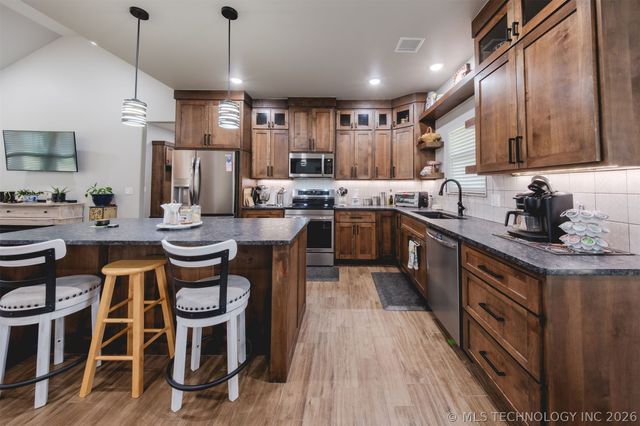 16860 W Sierra, Tahlequah, OK 74464