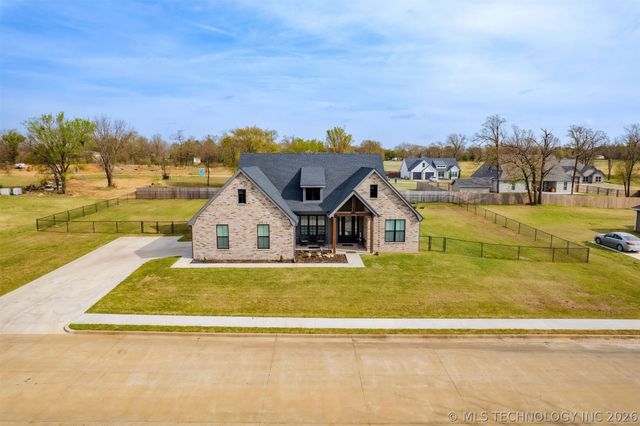 16860 W Sierra, Tahlequah, OK 74464