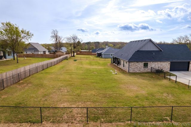 16860 W Sierra, Tahlequah, OK 74464