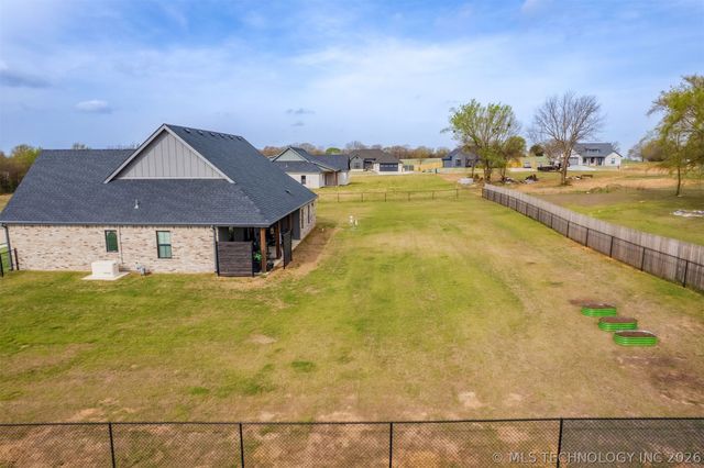 16860 W Sierra, Tahlequah, OK 74464