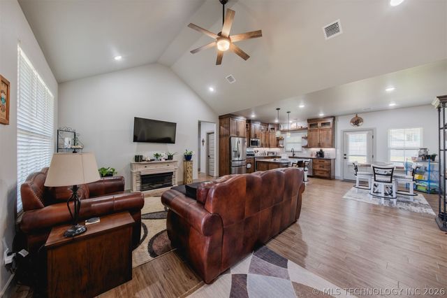 16860 W Sierra, Tahlequah, OK 74464