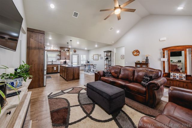 16860 W Sierra, Tahlequah, OK 74464