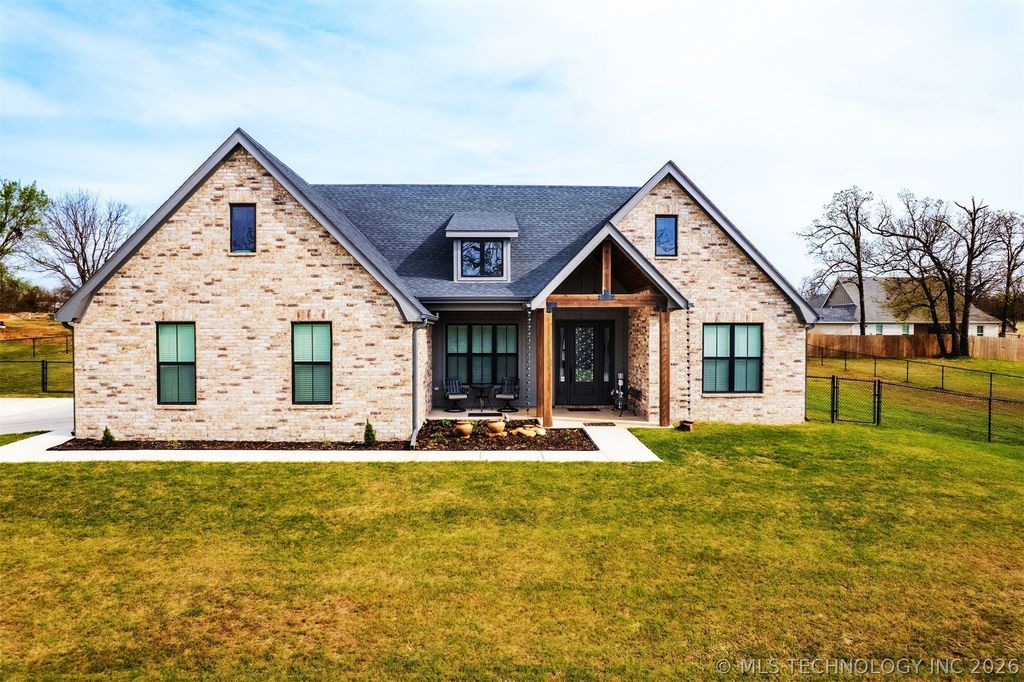 16860 W Sierra, Tahlequah, OK 74464