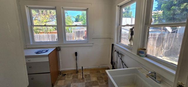 393 Beemer Avenue, Sunnyvale, CA 94086