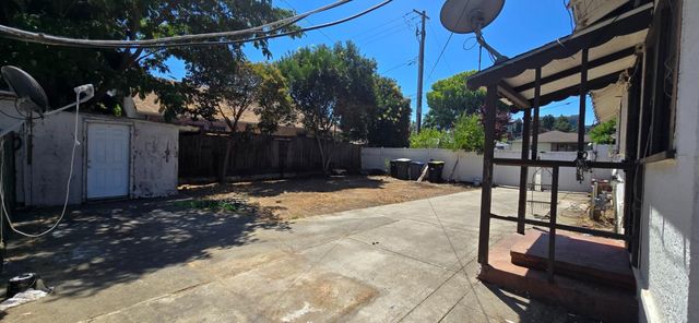 393 Beemer Avenue, Sunnyvale, CA 94086