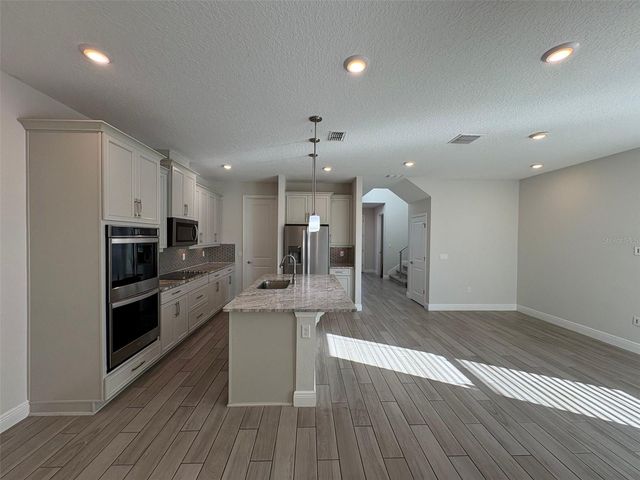 7133 CARRICKBEND LANE, Orlando, FL 32819