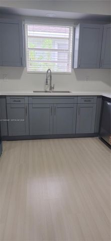 75 SW 32nd Ct Rd, Miami, FL 33135