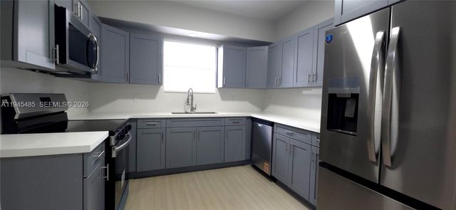 75 SW 32nd Ct Rd, Miami, FL 33135