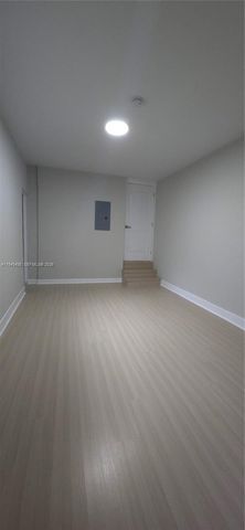 75 SW 32nd Ct Rd, Miami, FL 33135