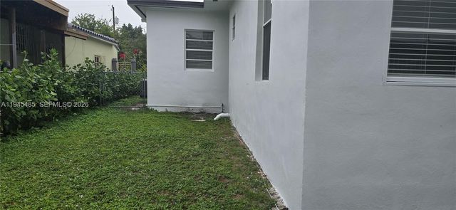 75 SW 32nd Ct Rd, Miami, FL 33135