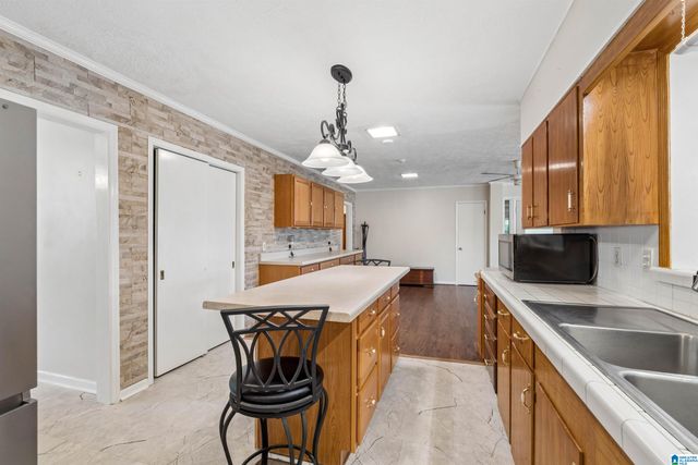 1213 VINE STREET, Anniston, AL 36207