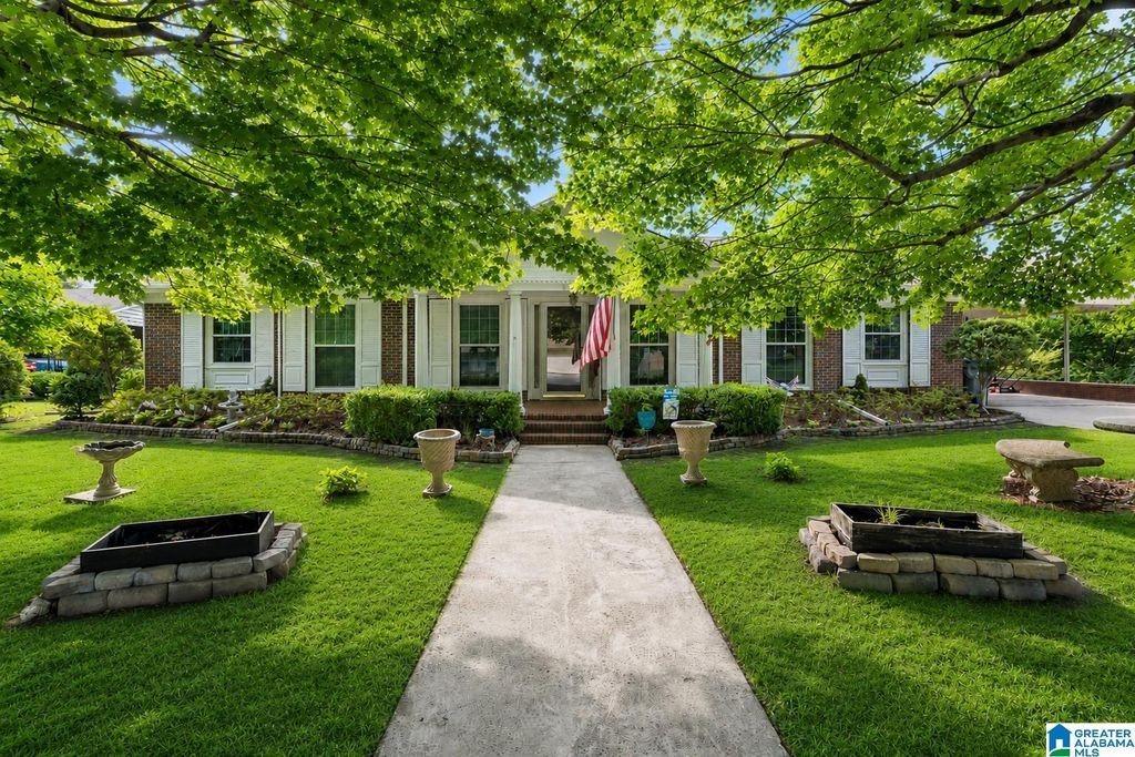 1213 VINE STREET, Anniston, AL 36207