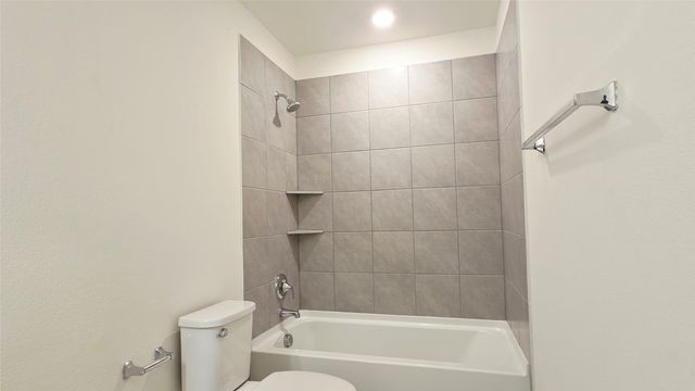 1826 Aslynn Circle, Aubrey, TX 76227