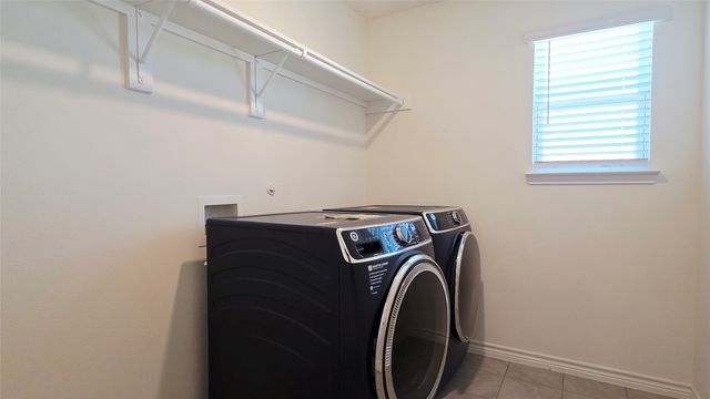 1826 Aslynn Circle, Aubrey, TX 76227