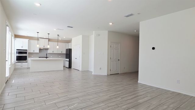 1826 Aslynn Circle, Aubrey, TX 76227
