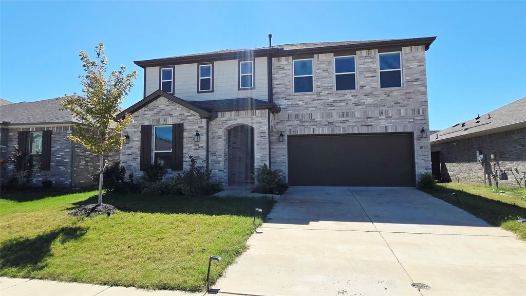 1826 Aslynn Circle, Aubrey, TX 76227