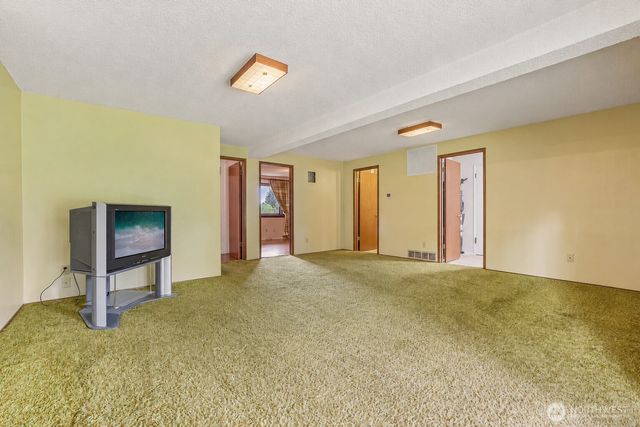 5401 Ocean Avenue, Everett, WA 98203