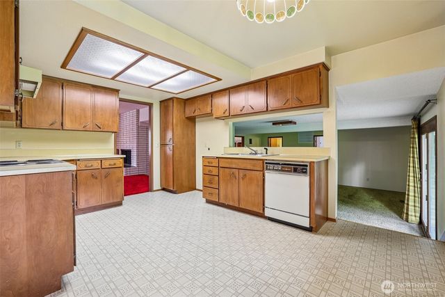 5401 Ocean Avenue, Everett, WA 98203