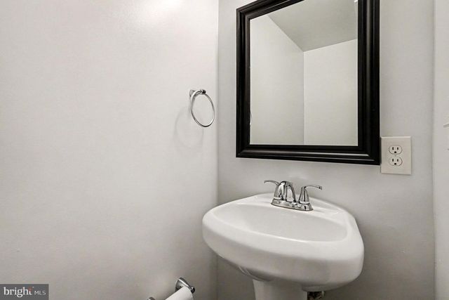 1719 FRANKFORD ST SE, Washington, DC 20020