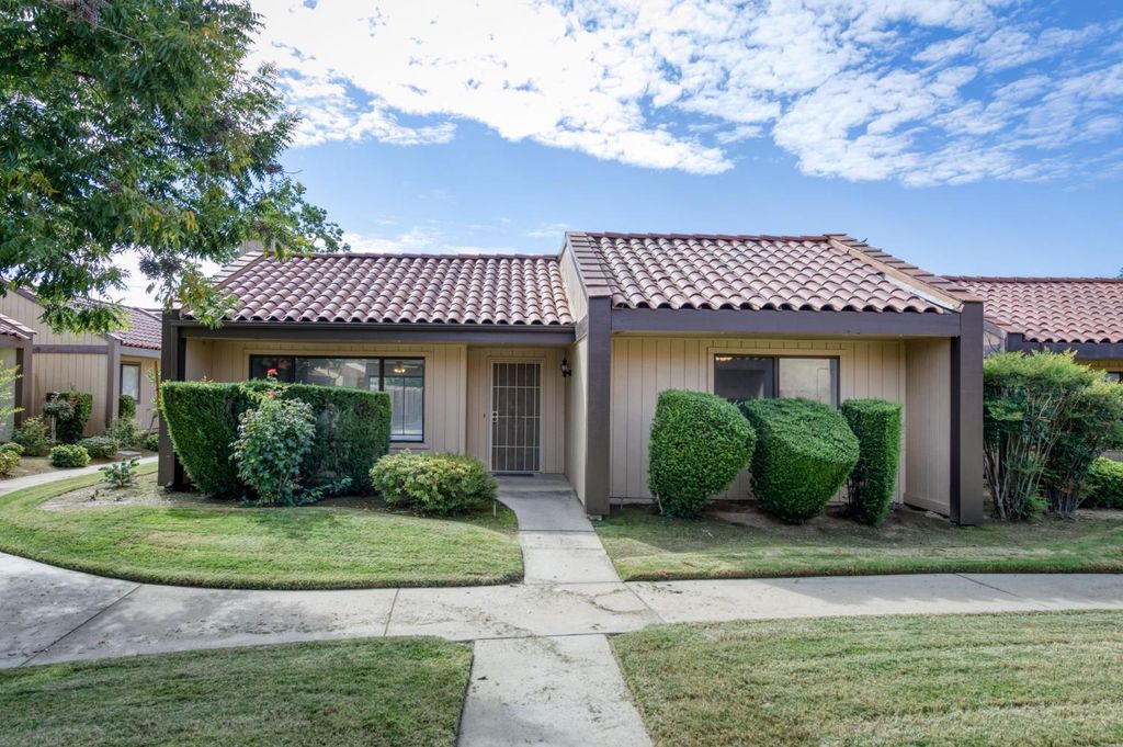 1749 W Santa Ana Avenue, Fresno, CA 93705
