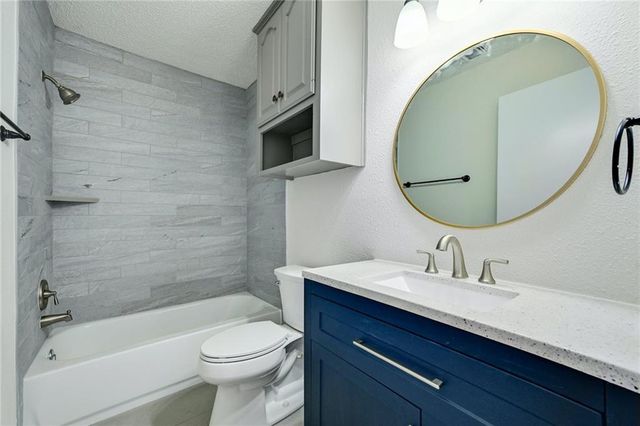 204 Northwest DR E, Round Rock, TX 78664