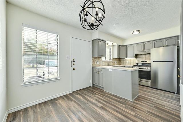 204 Northwest DR E, Round Rock, TX 78664