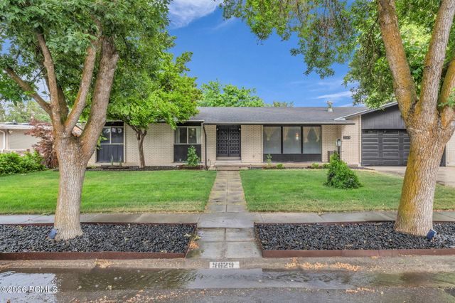 5629 S Laurelwood Street, Holladay, UT 84121