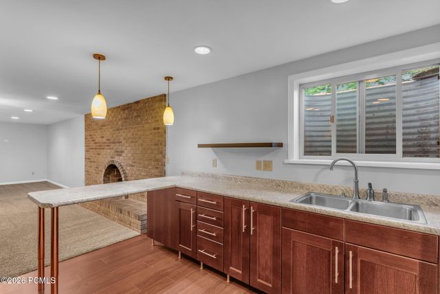 5629 S Laurelwood Street, Holladay, UT 84121
