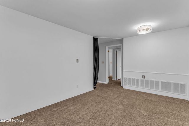 5629 S Laurelwood Street, Holladay, UT 84121