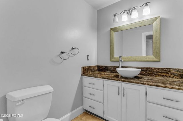 5629 S Laurelwood Street, Holladay, UT 84121