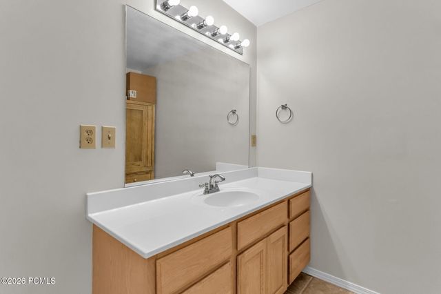 5629 S Laurelwood Street, Holladay, UT 84121