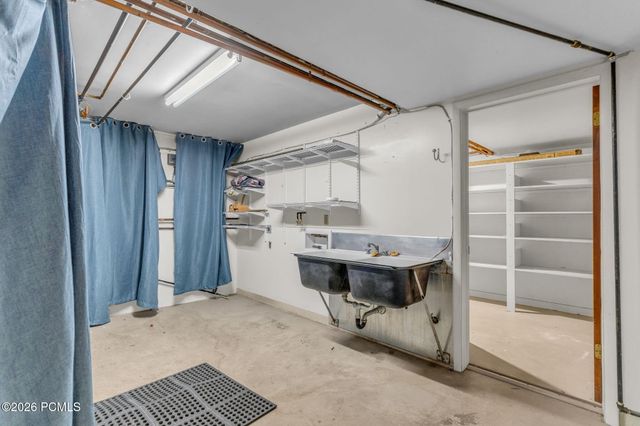 5629 S Laurelwood Street, Holladay, UT 84121