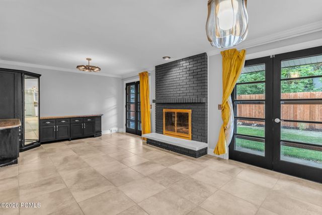 5629 S Laurelwood Street, Holladay, UT 84121