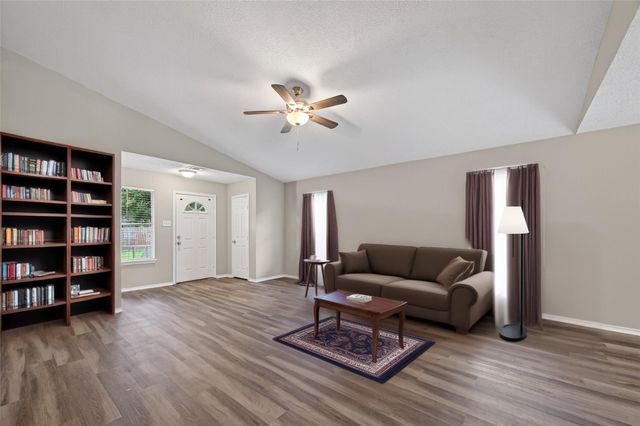 27812 Red Fox Road, Tomball, TX 77377