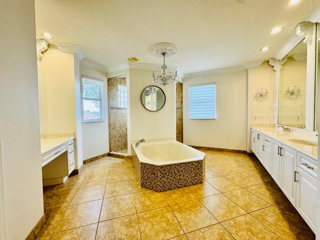 9843 Via Amati, Lake Worth, FL 33467