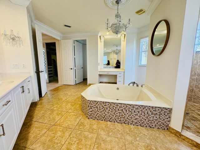 9843 Via Amati, Lake Worth, FL 33467