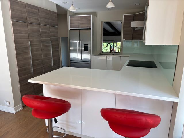 5115 N Mobile Avenue, Chicago, IL 60630