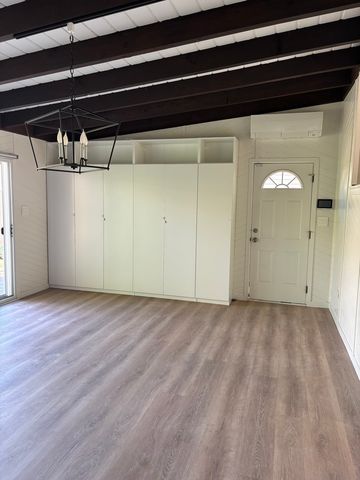 5115 N Mobile Avenue, Chicago, IL 60630
