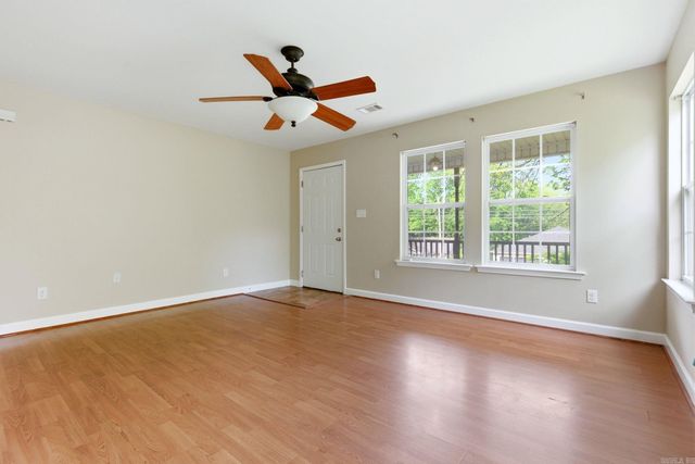 304 S 3rd St, Benton, AR 72015