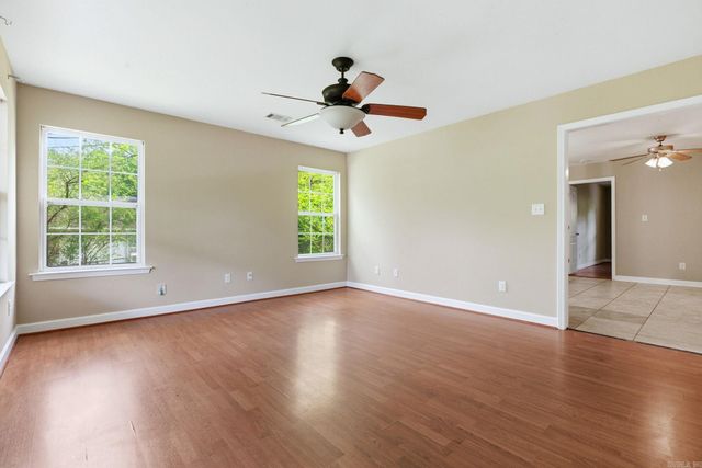 304 S 3rd St, Benton, AR 72015