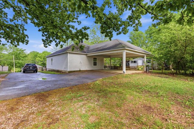 304 S 3rd St, Benton, AR 72015