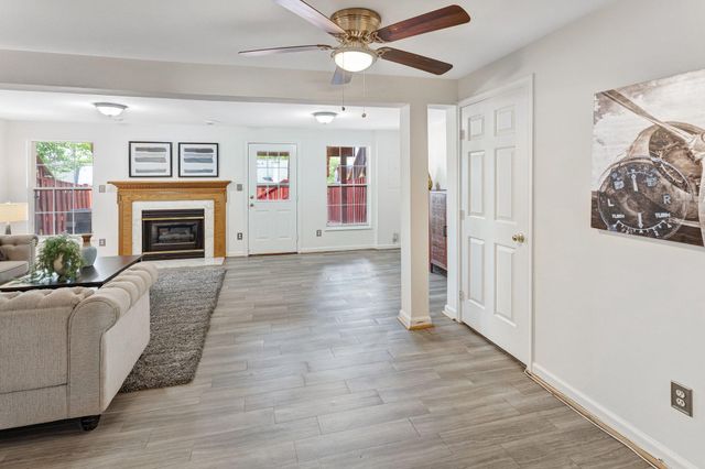 2562 GRAYTON LN, Woodbridge, VA 22191