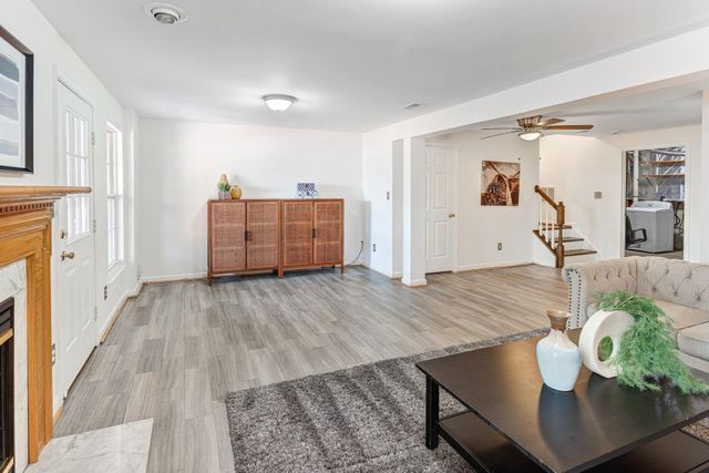 2562 GRAYTON LN, Woodbridge, VA 22191