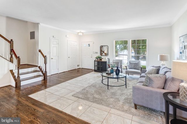 2562 GRAYTON LN, Woodbridge, VA 22191