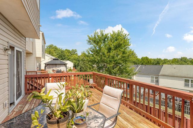 2562 GRAYTON LN, Woodbridge, VA 22191