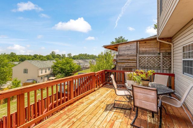 2562 GRAYTON LN, Woodbridge, VA 22191