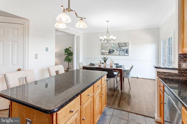 2562 GRAYTON LN, Woodbridge, VA 22191