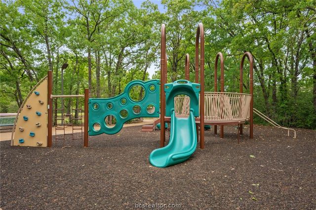 9203 Shadowcrest Drive, College Station, TX 77845