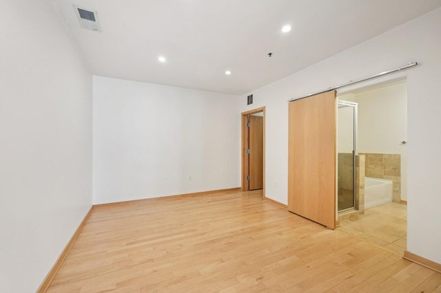 3104 W Lake Street 306, Minneapolis, MN 55416