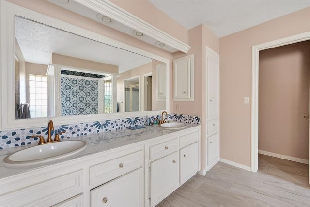 11302 Hylander Drive, Houston, TX 77070